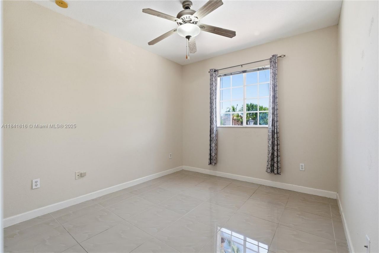21460 SW 85th Passage, Cutler Bay, FL 33189 Photo