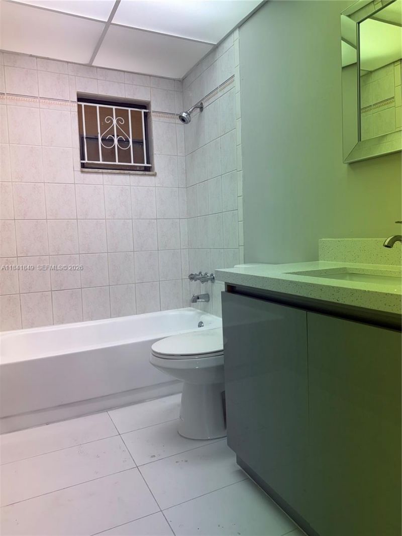 6820 W Flagler St, Unit 407, Miami, FL 33144 Photo