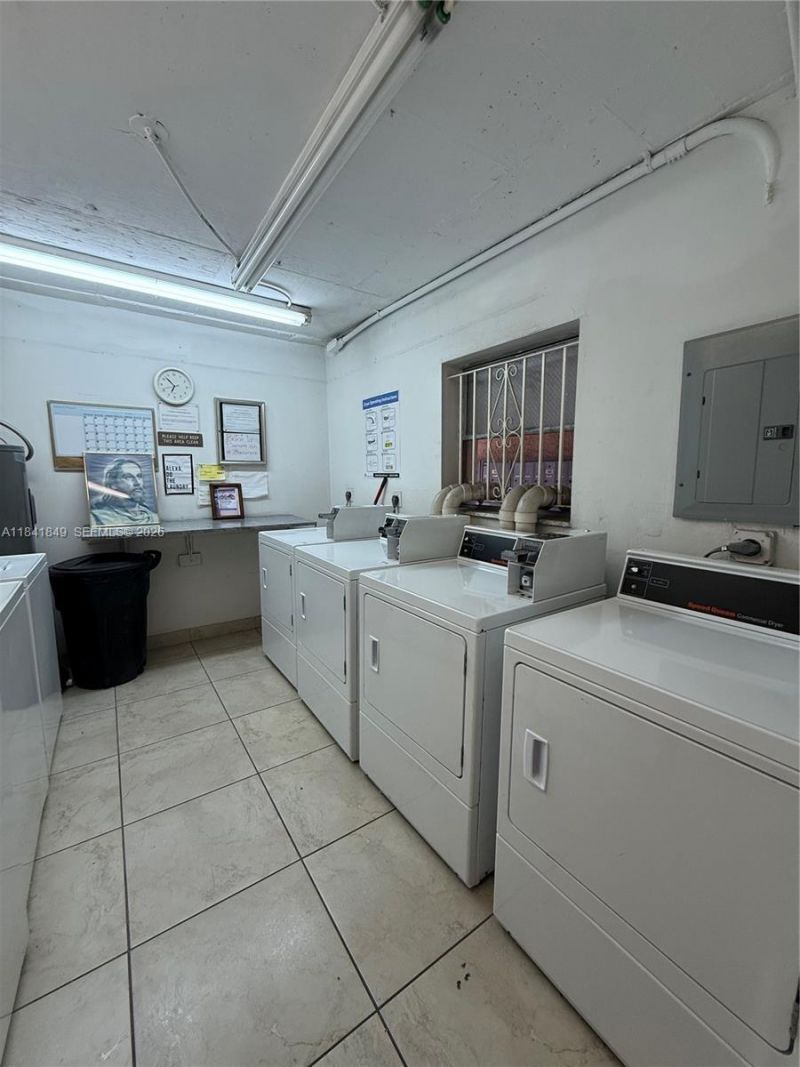 6820 W Flagler St, Unit 407, Miami, FL 33144 Photo