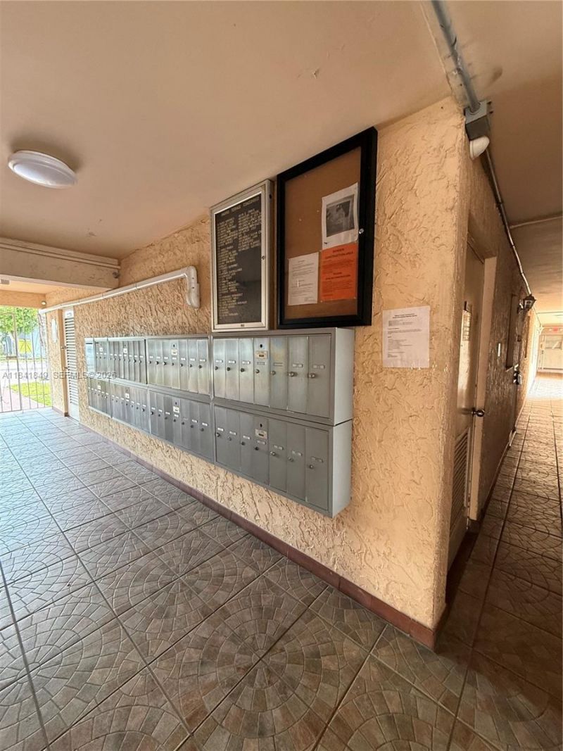 6820 W Flagler St, Unit 407, Miami, FL 33144 Photo