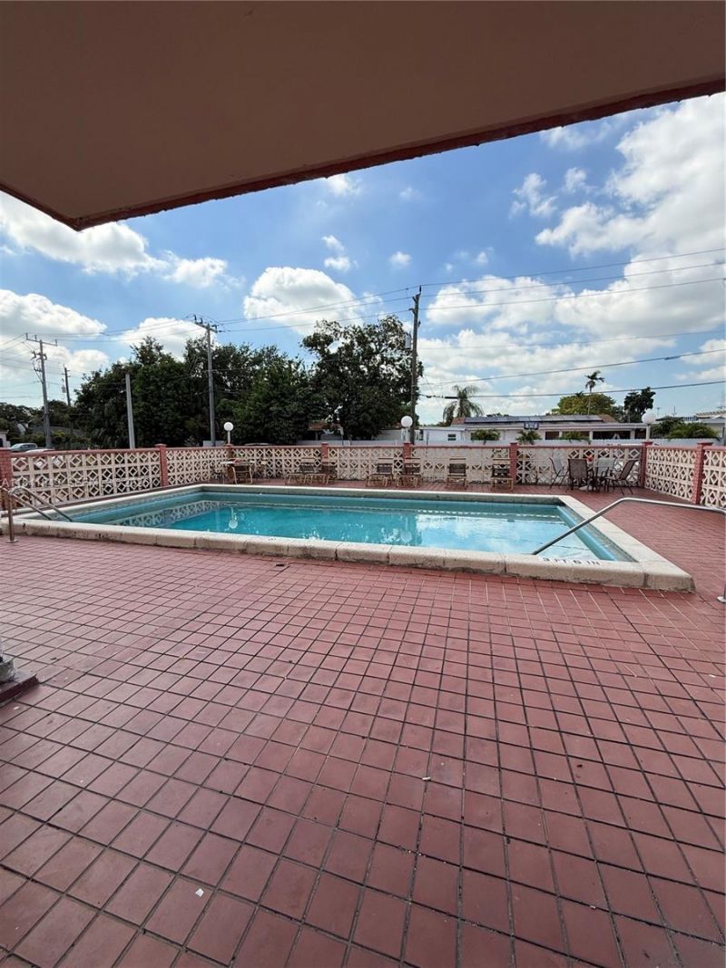 6820 W Flagler St, Unit 407, Miami, FL 33144 Photo