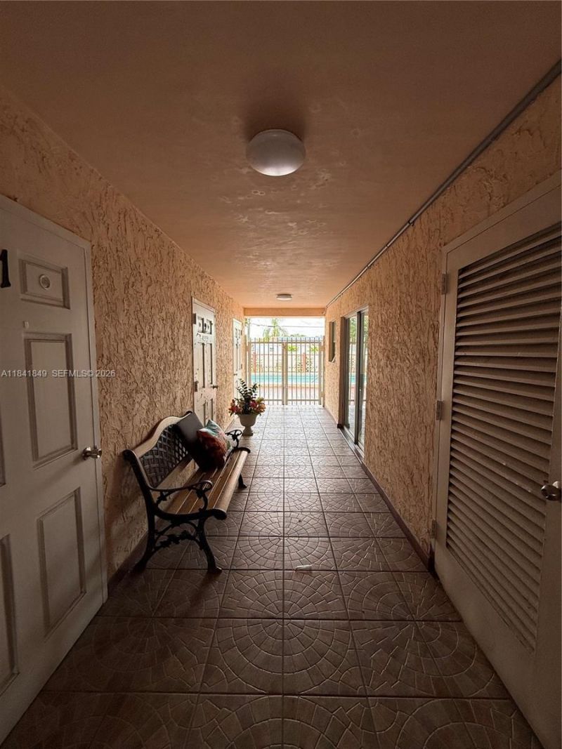 6820 W Flagler St, Unit 407, Miami, FL 33144 Photo