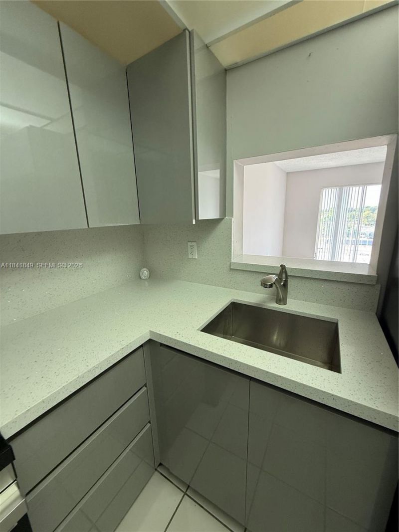 6820 W Flagler St, Unit 407, Miami, FL 33144 Photo