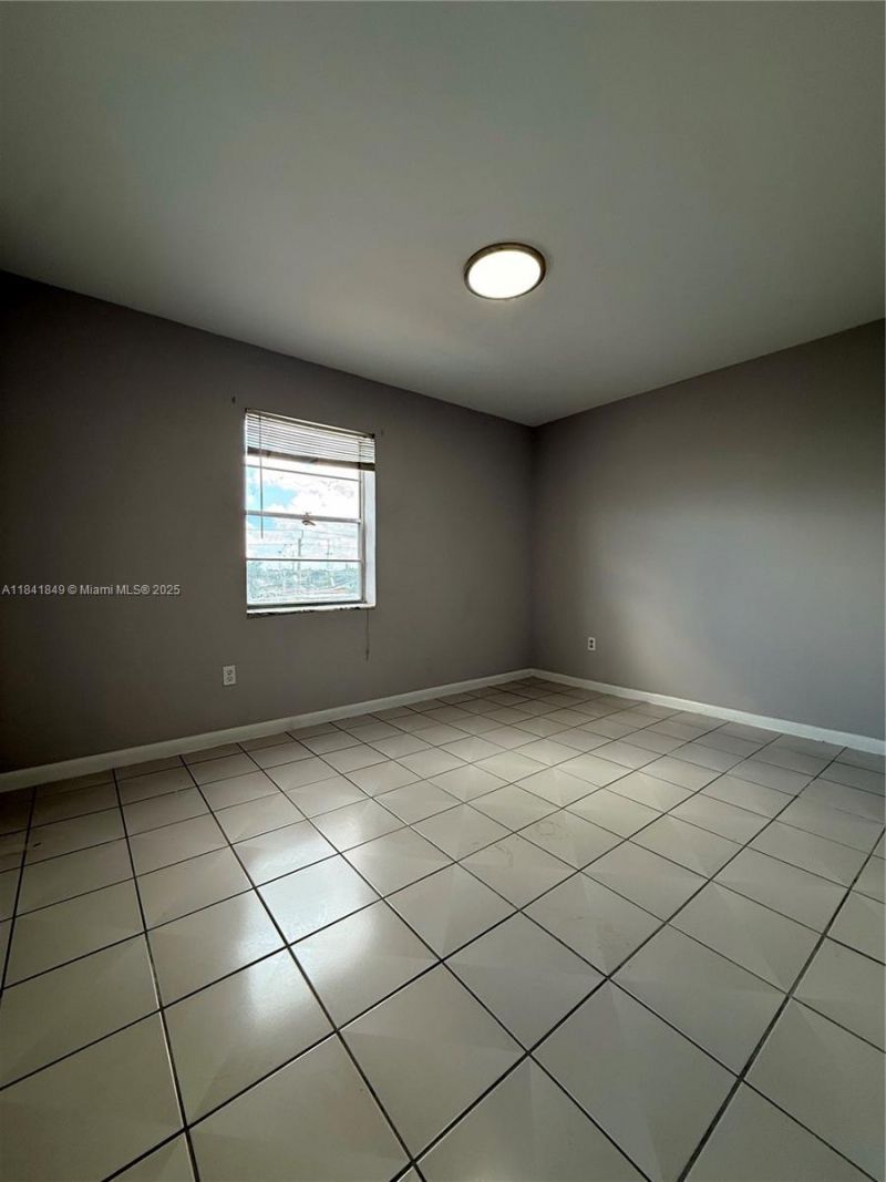 6820 W Flagler St, Unit 407, Miami, FL 33144 Photo