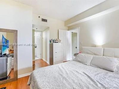 540 Brickell Key Dr, Unit 603, Miami, FL 33131 Photo