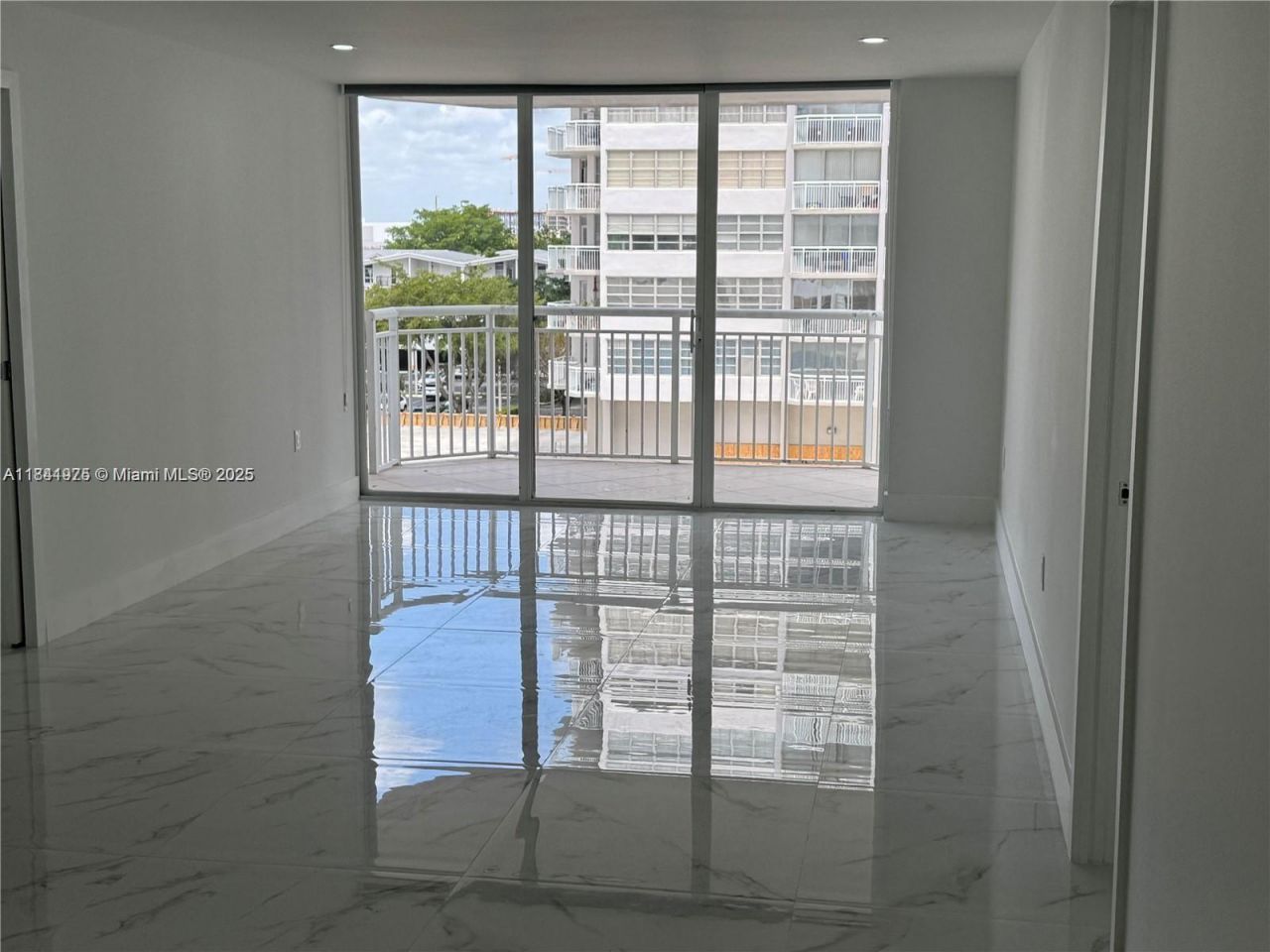 18031 Biscayne Blvd, Unit 502, Aventura, FL 33160 Photo