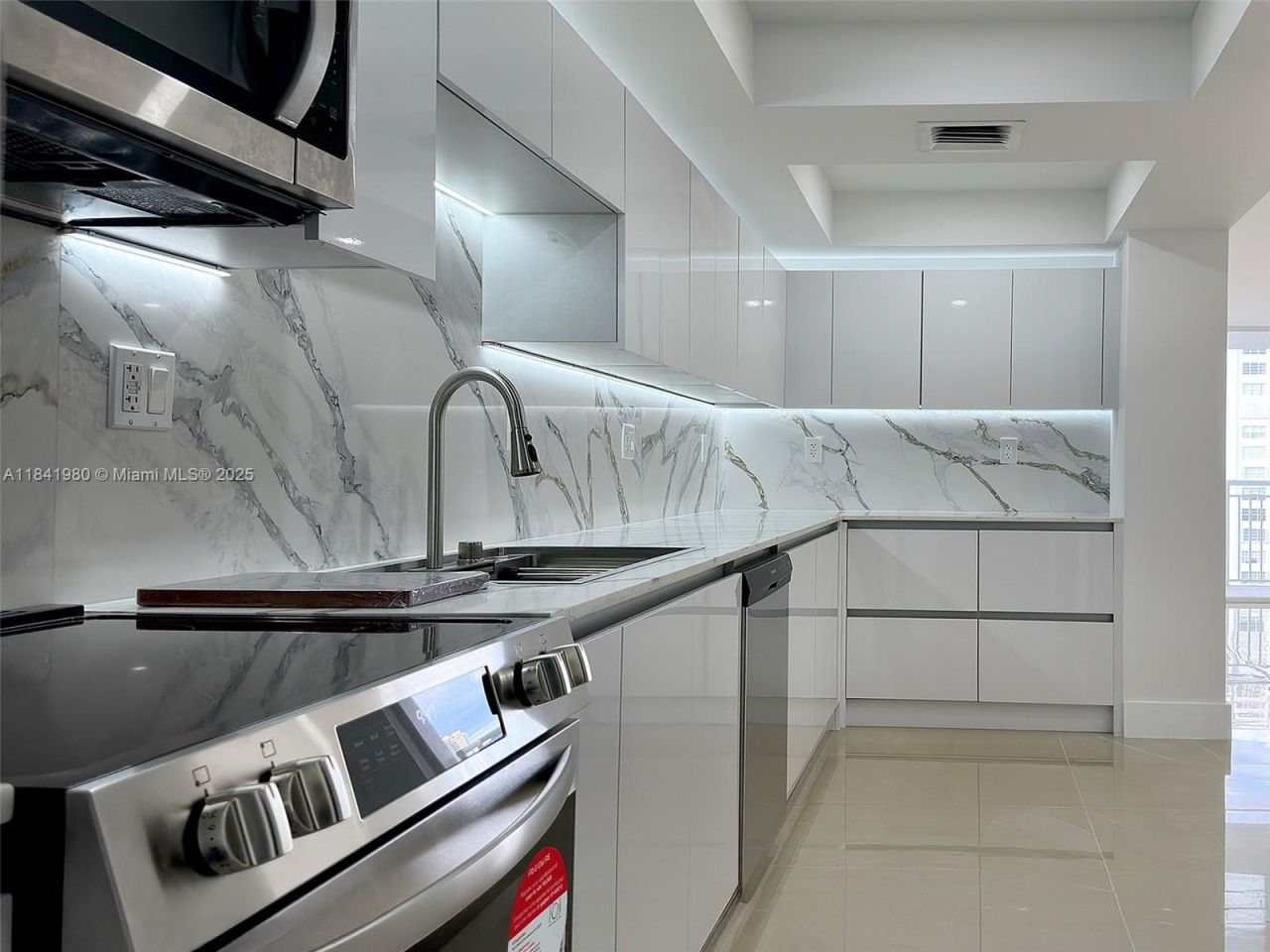 18071 Biscayne Blvd, Unit 1202, Aventura, FL 33160 Photo