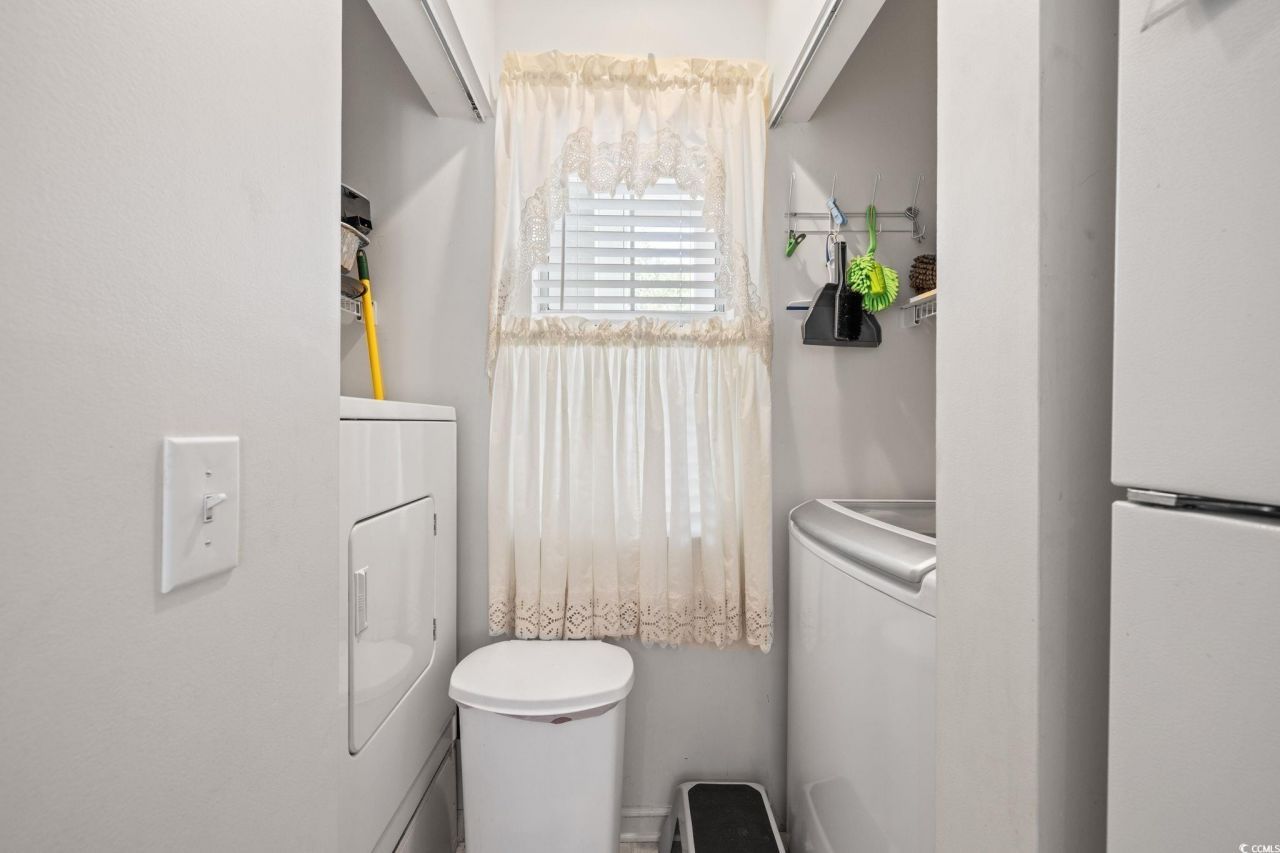 553 White River Dr. Photo 9