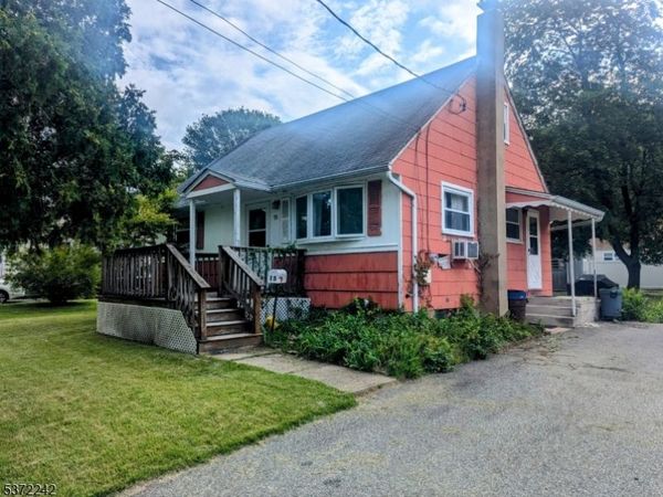 15 Janet Dr, Mine Hill, NJ 07803