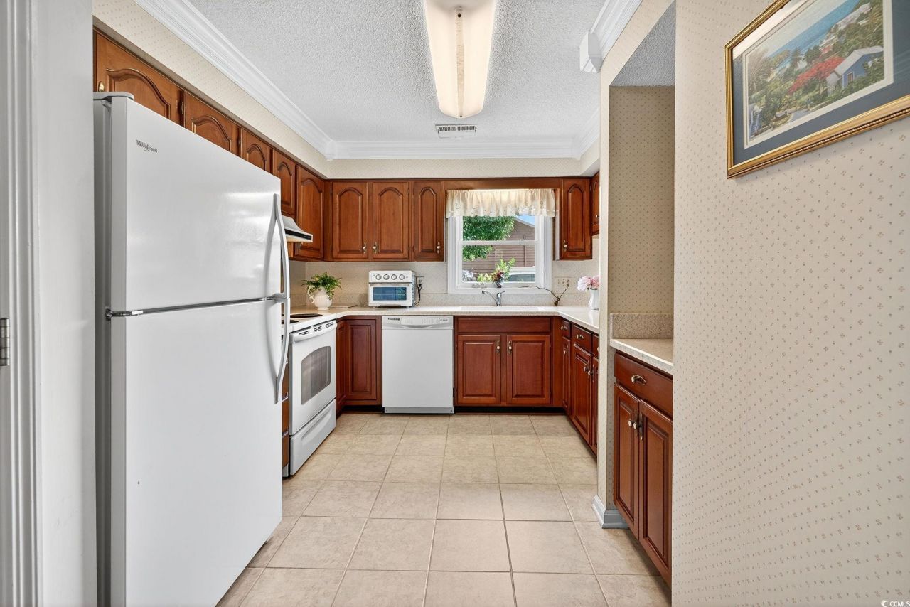 736 Cypress Ln. Photo 11