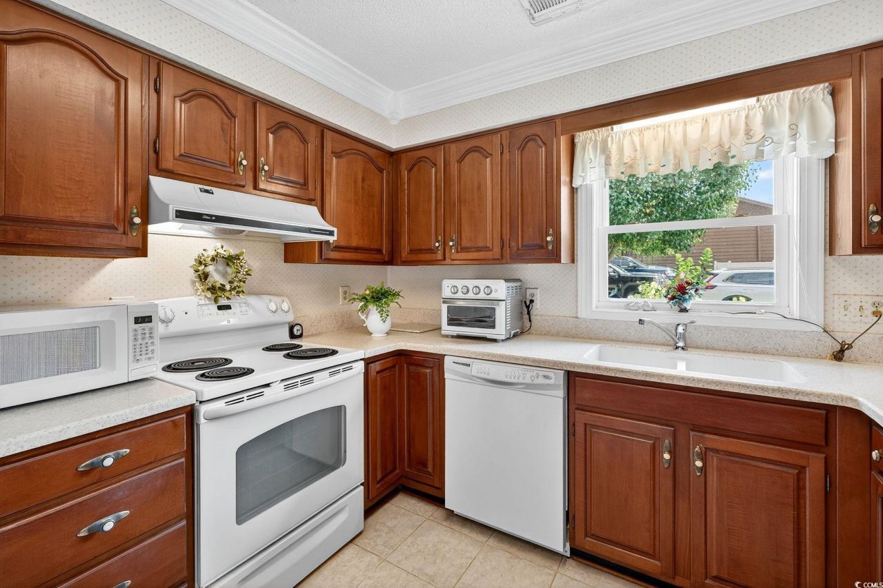 736 Cypress Ln. Photo 12