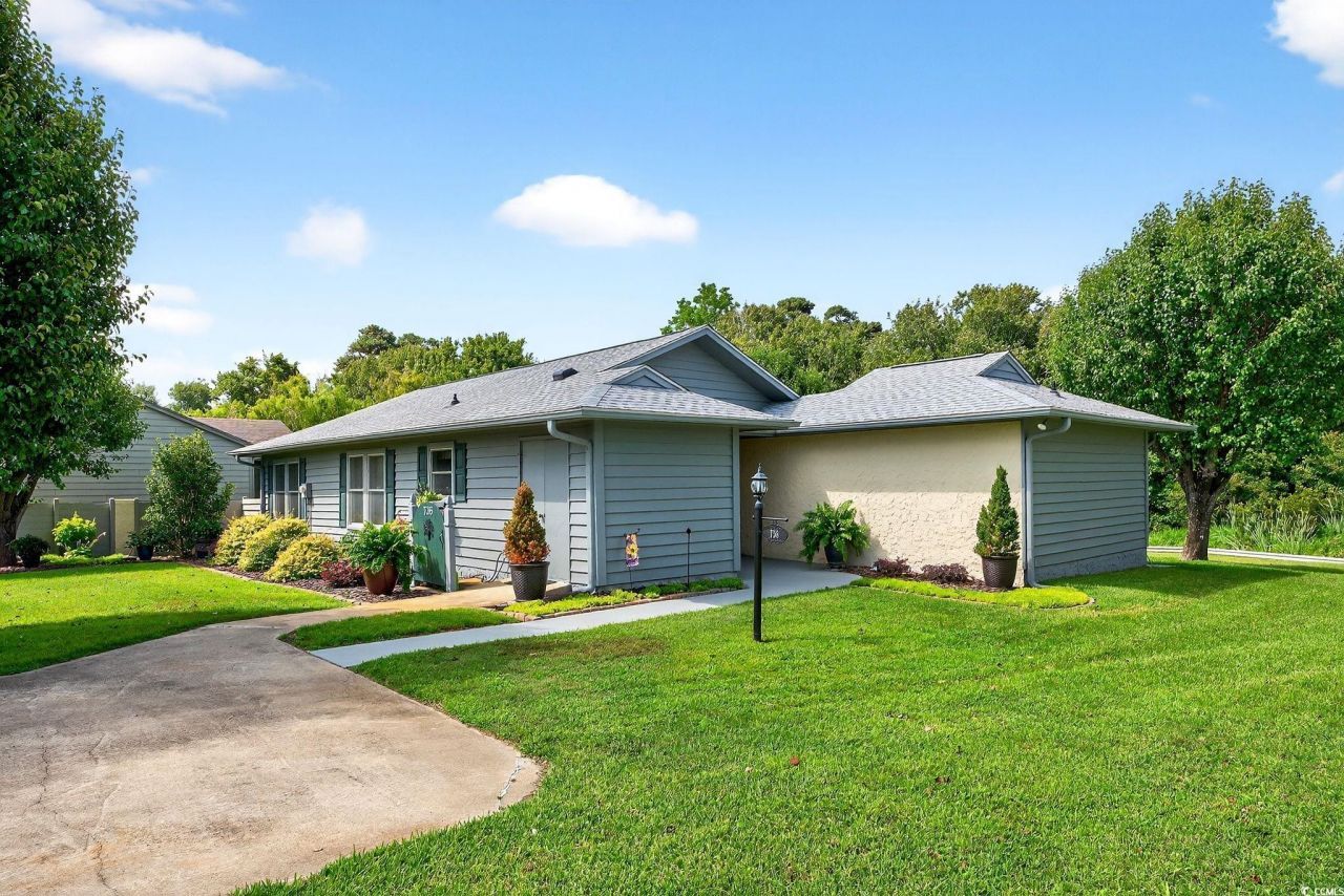 736 Cypress Ln. Photo 4