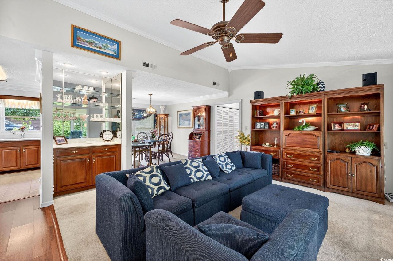 736 Cypress Ln. Photo 6