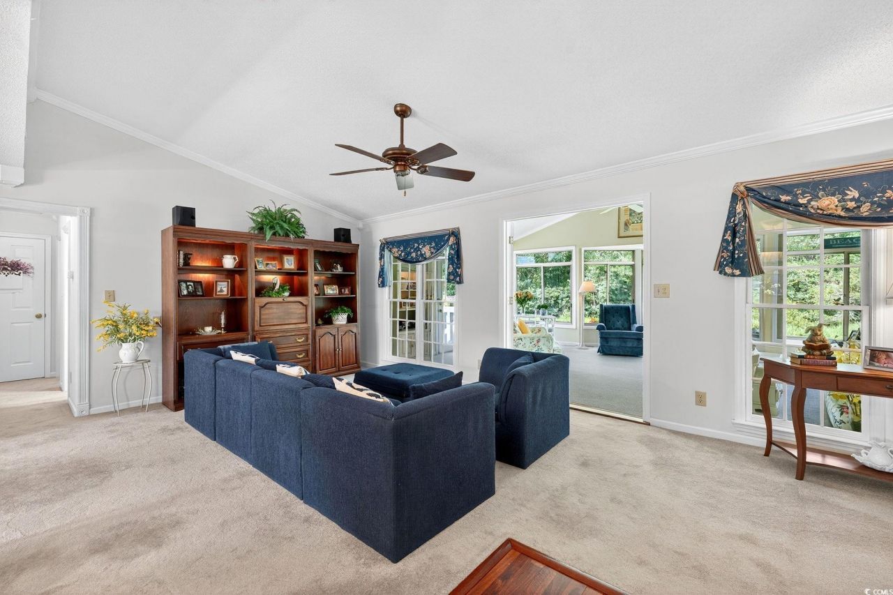 736 Cypress Ln. Photo 7