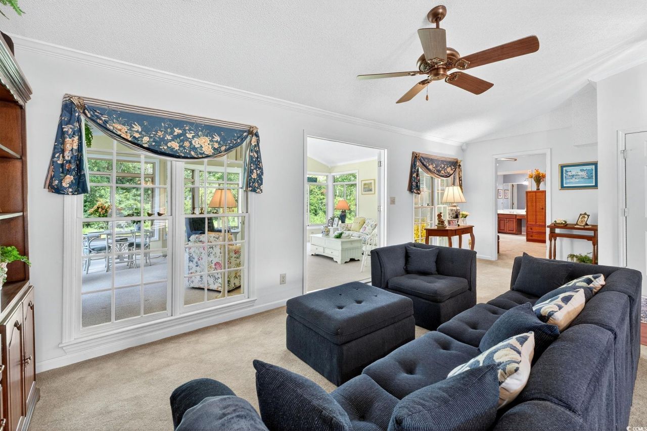 736 Cypress Ln. Photo 8