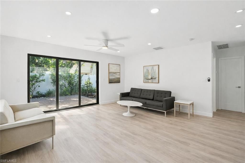 721 9th St S, Unit 4, Naples, FL 34102 Photo