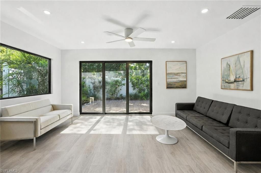 721 9th St S, Unit 4, Naples, FL 34102 Photo