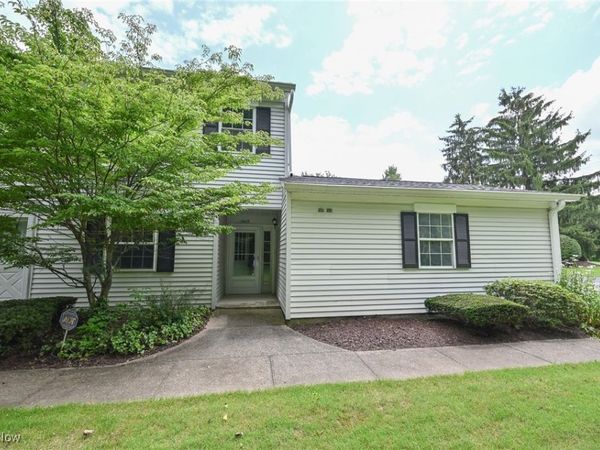 17672 Eastbrook Trail, Chagrin Falls, OH 44023