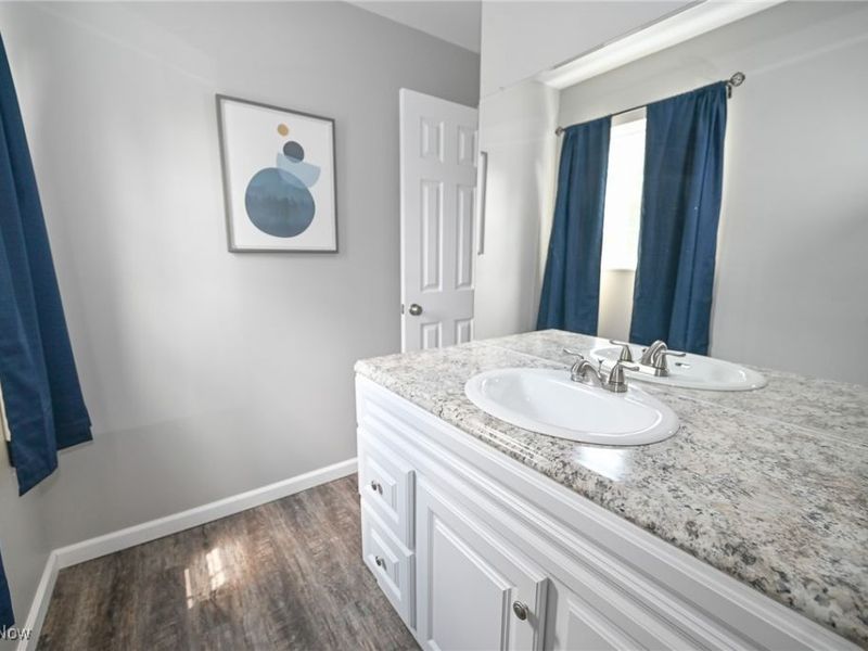 17672 Eastbrook Trail, Chagrin Falls, OH 44023 Photo 12