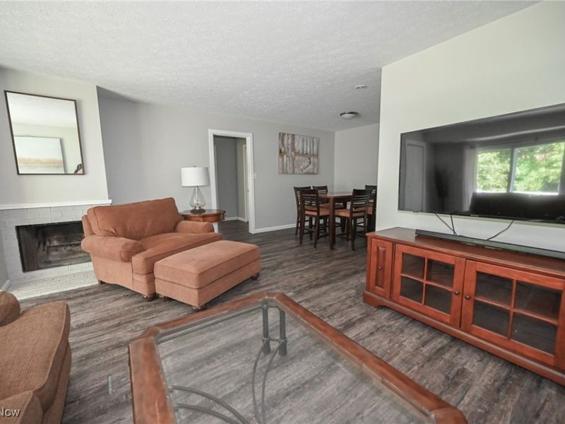 17672 Eastbrook Trail, Chagrin Falls, OH 44023 Photo 5