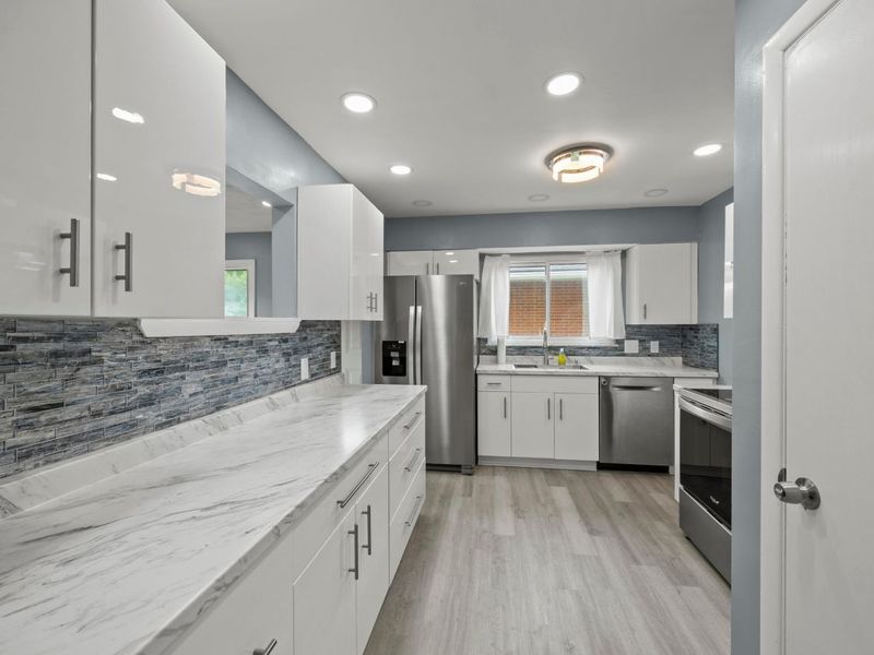 1677 Kenview Road, Columbus, OH 43209 Photo 15