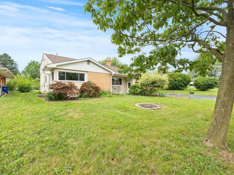 1677 Kenview Road, Columbus, OH 43209 Photo 3