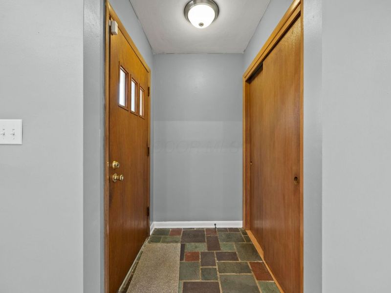 1677 Kenview Road, Columbus, OH 43209 Photo 8