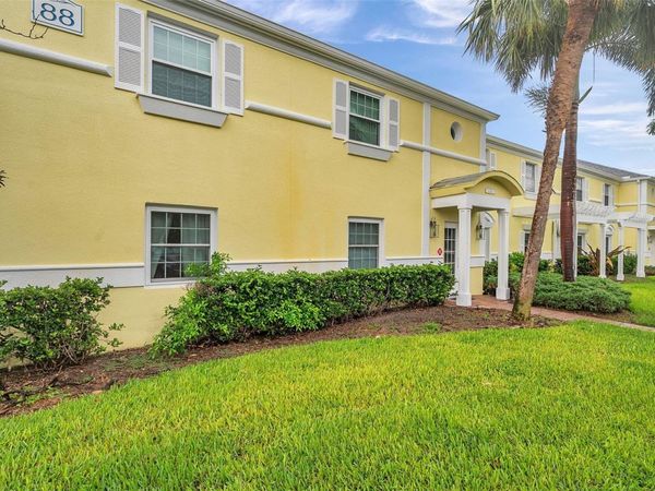 121 SEAHORSE DRIVE SE, Unit A, ST PETERSBURG, FL 33705