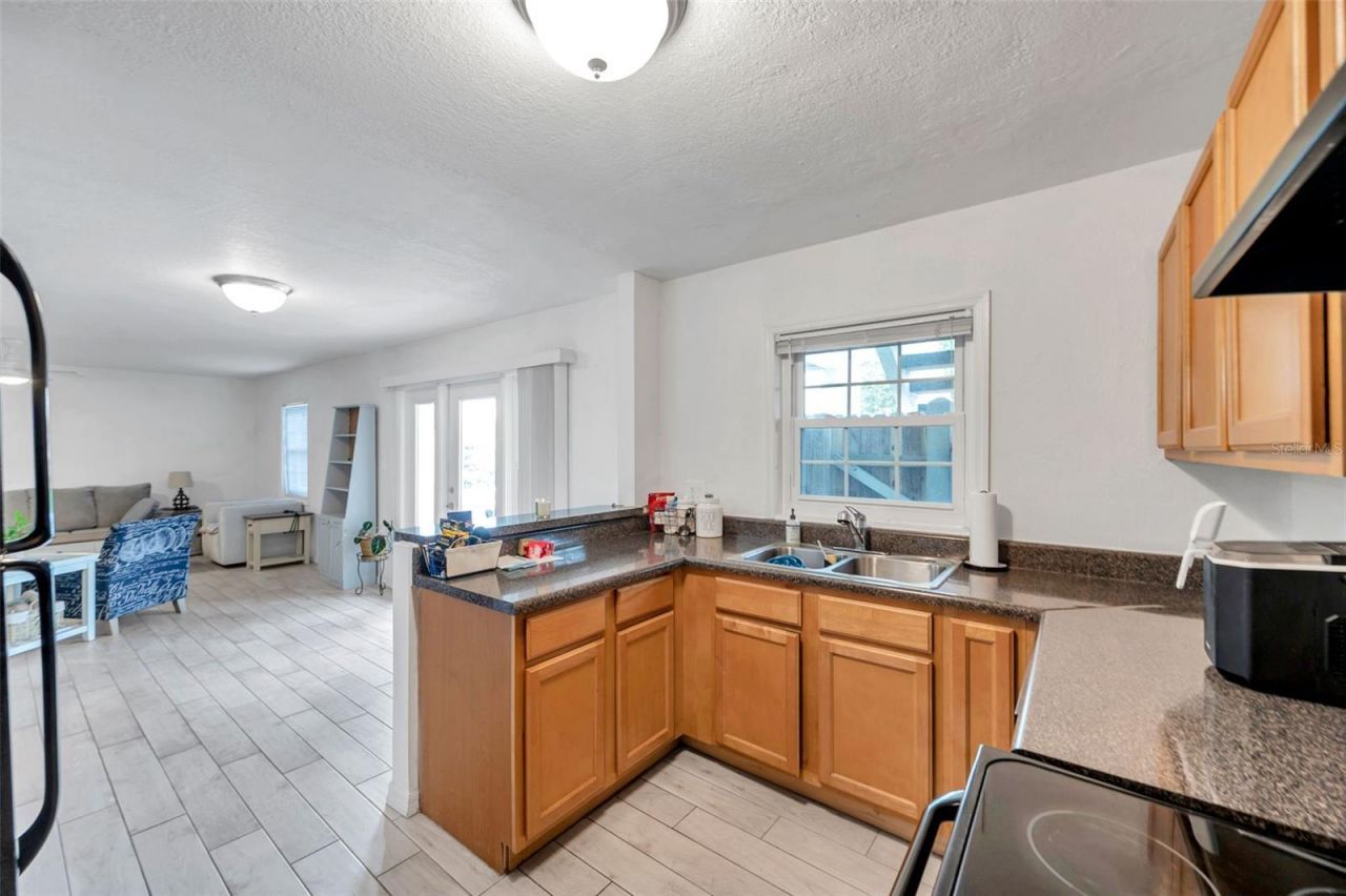 121 Seahorse Drive Se, Unit A, Saint Petersburg, FL 33705 Photo