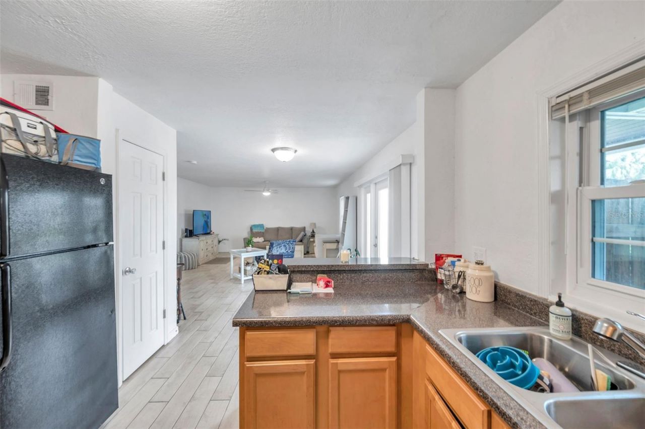 121 Seahorse Drive Se, Unit A, Saint Petersburg, FL 33705 Photo