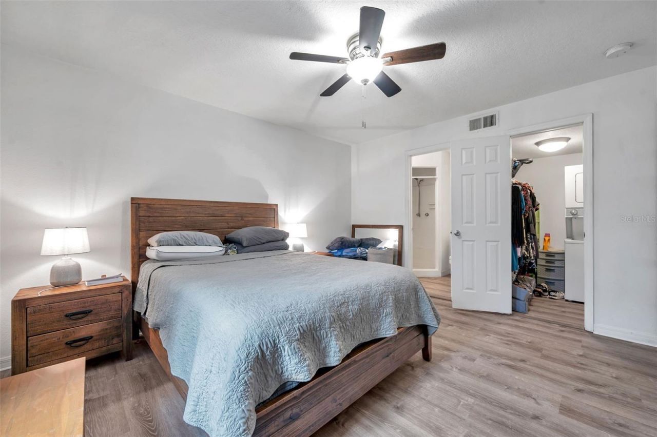 121 Seahorse Drive Se, Unit A, Saint Petersburg, FL 33705 Photo