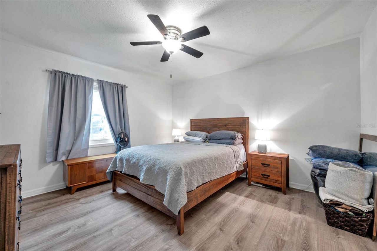 121 Seahorse Drive Se, Unit A, Saint Petersburg, FL 33705 Photo