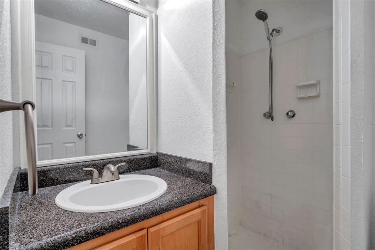 121 Seahorse Drive Se, Unit A, Saint Petersburg, FL 33705 Photo