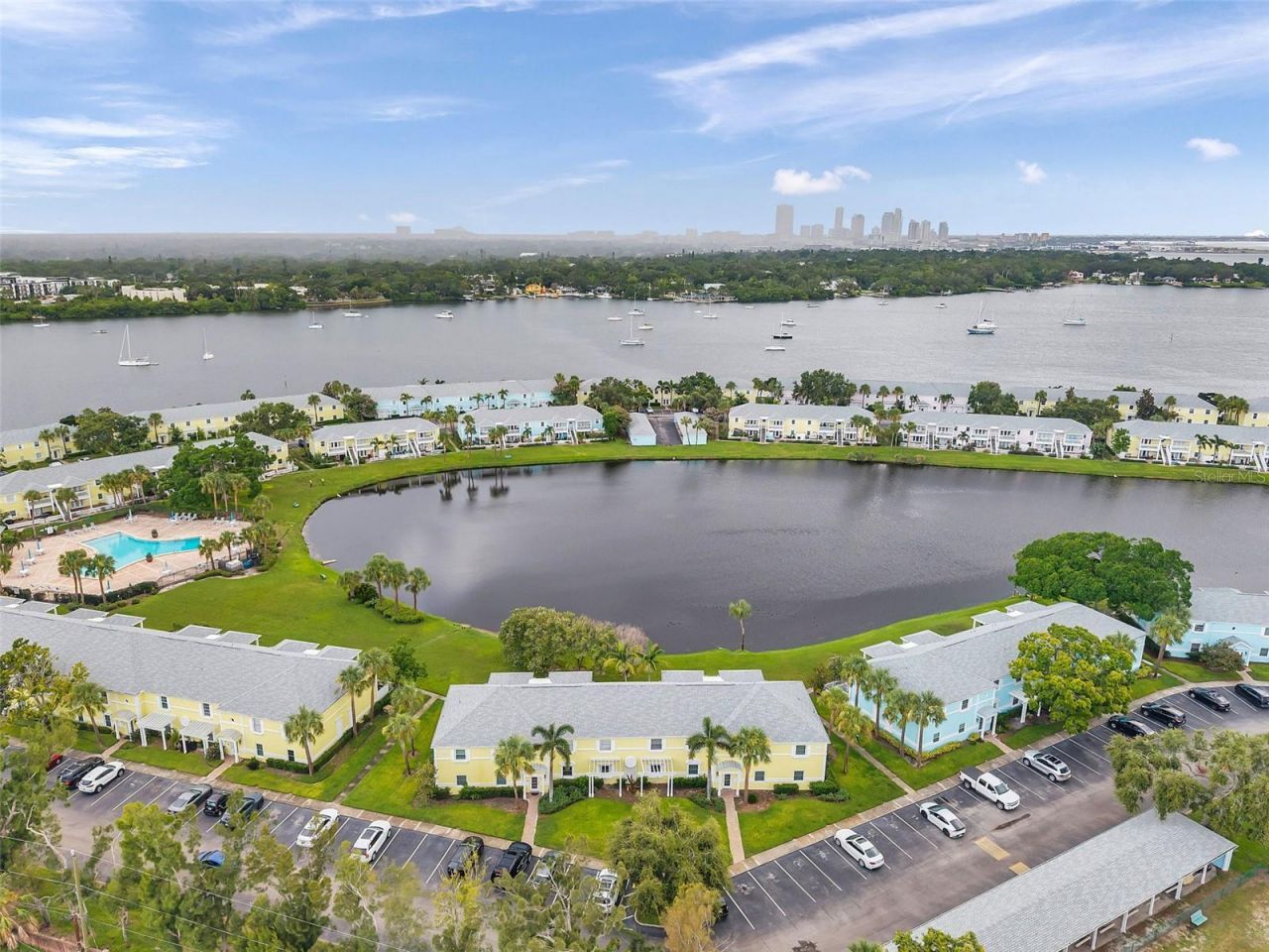 121 Seahorse Drive Se, Unit A, Saint Petersburg, FL 33705 Photo