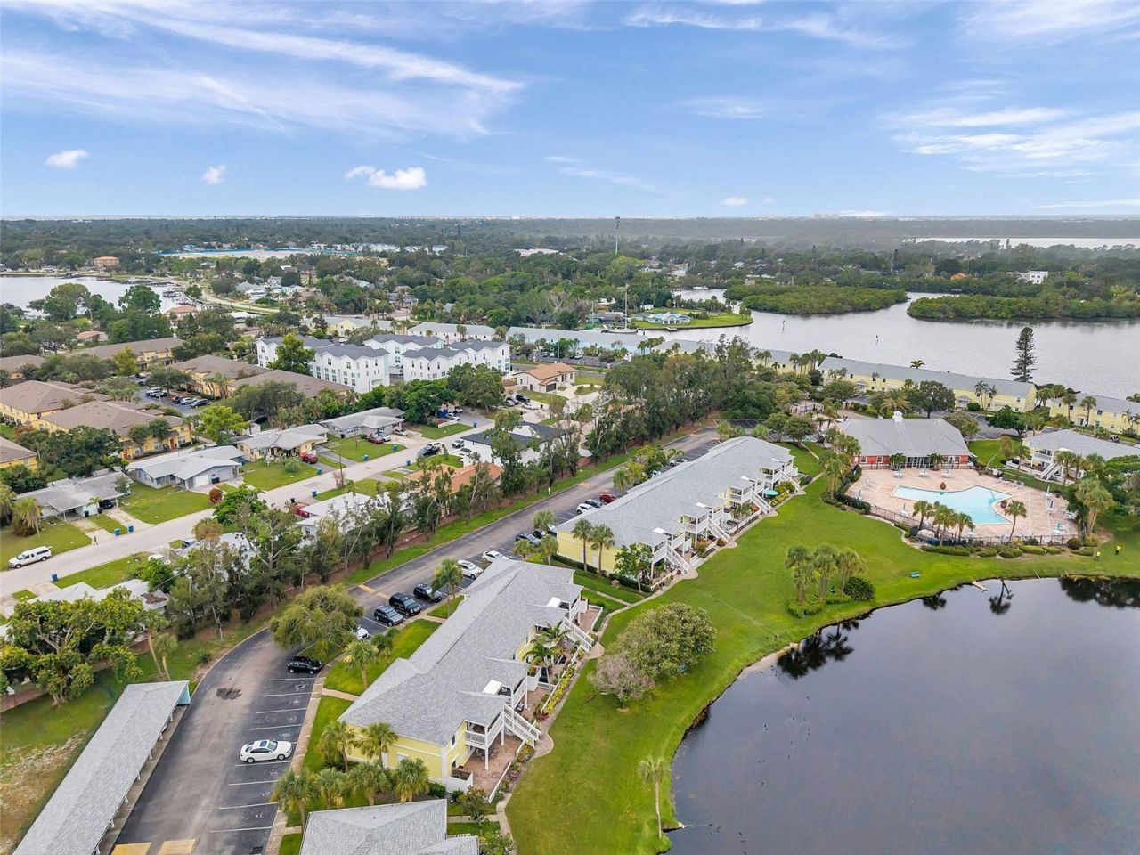 121 Seahorse Drive Se, Unit A, Saint Petersburg, FL 33705 Photo