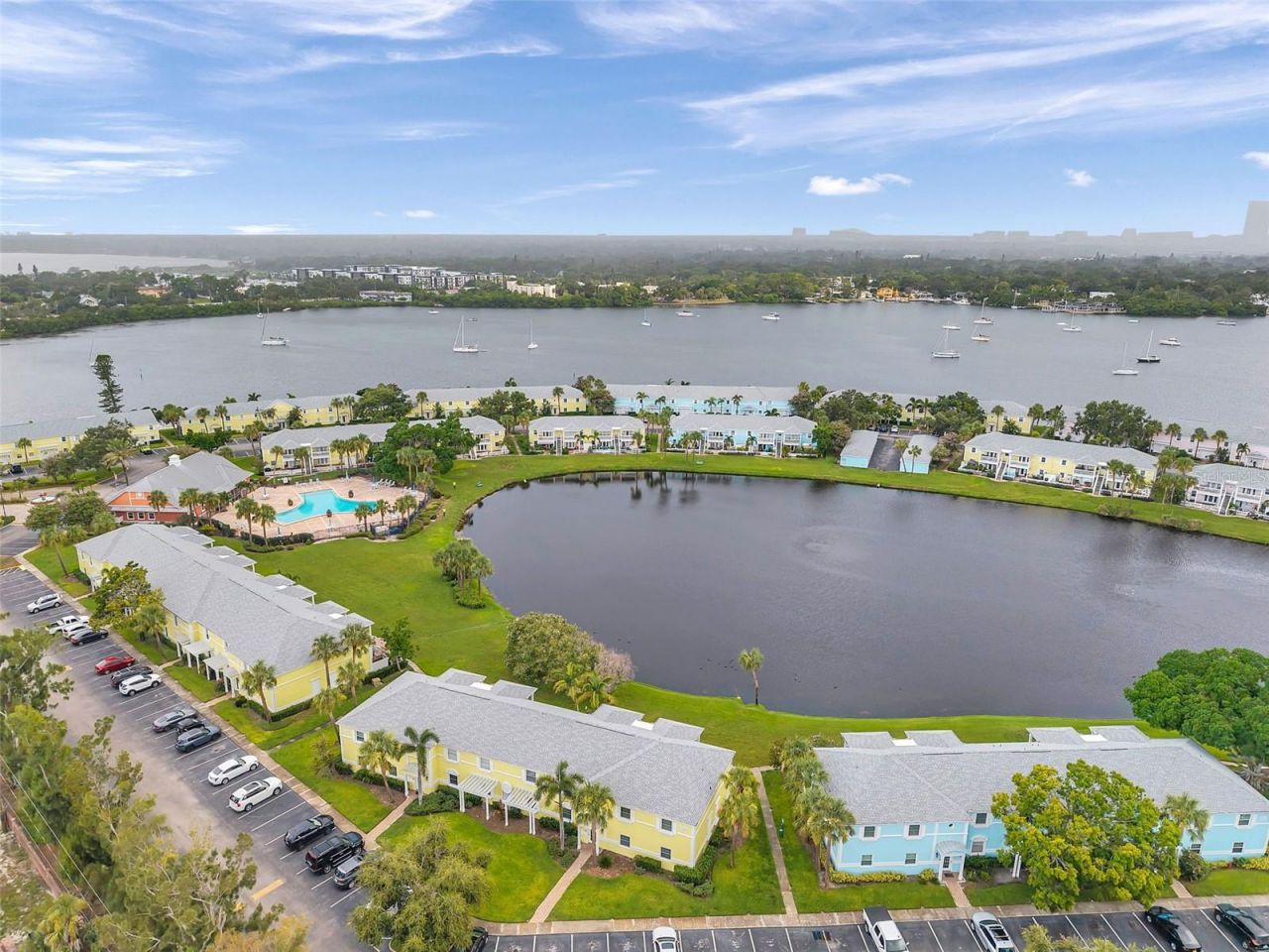 121 Seahorse Drive Se, Unit A, Saint Petersburg, FL 33705 Photo