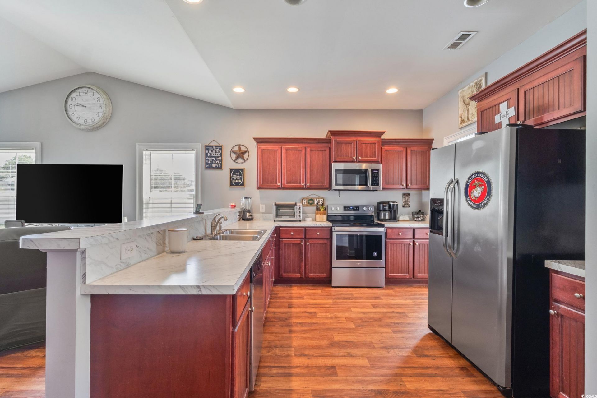 221 Maple Oak Dr. Photo 13