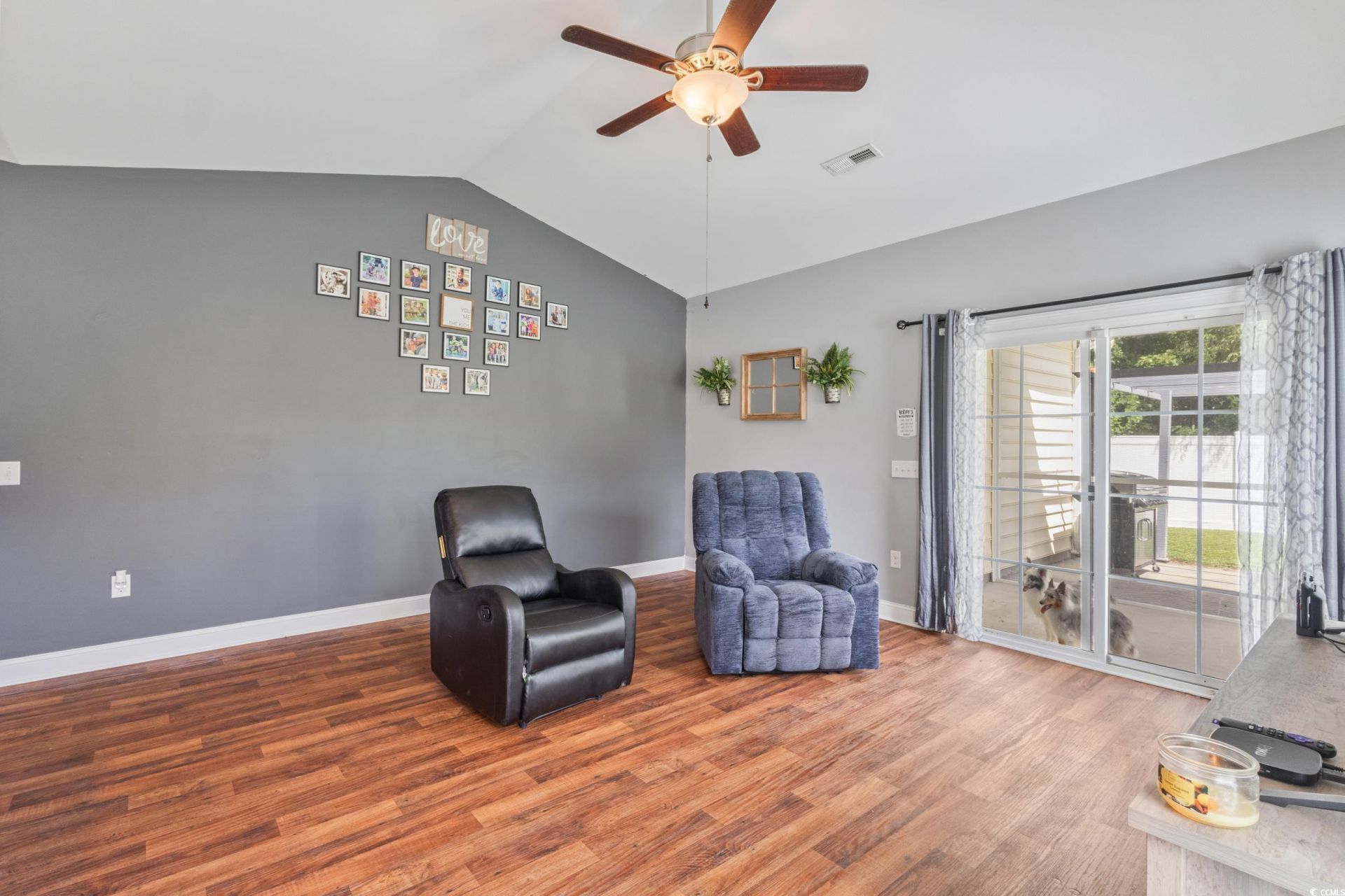 221 Maple Oak Dr. Photo 15