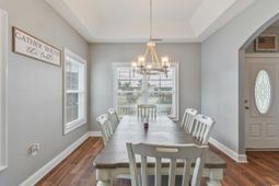 221 Maple Oak Dr. photo 4