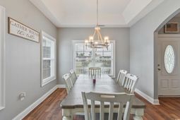 221 Maple Oak Dr. photo 4
