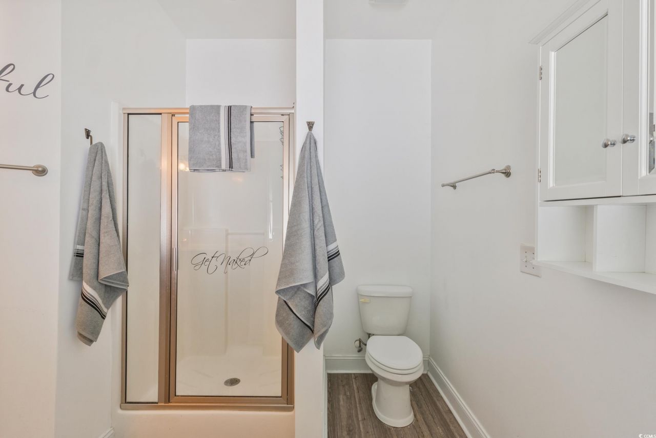 221 Maple Oak Dr. Photo 6