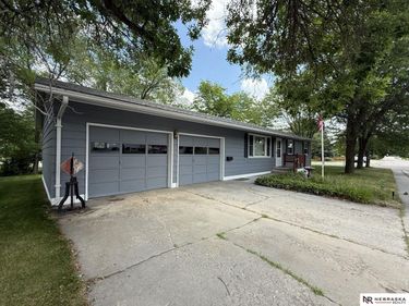 808 N Cherry Street, Valentine, NE 69201