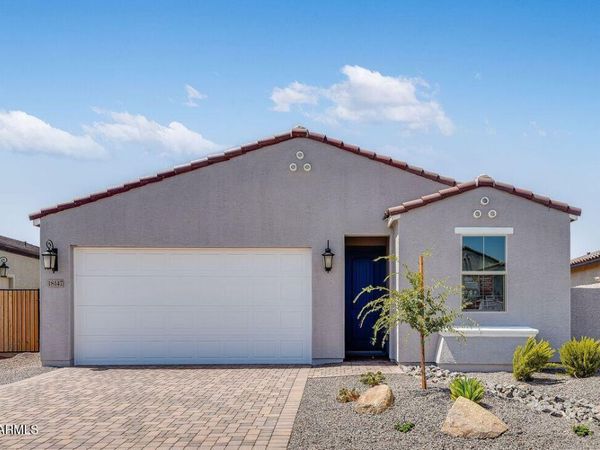 18147 W HIDDENVIEW Drive, Goodyear, AZ 85338