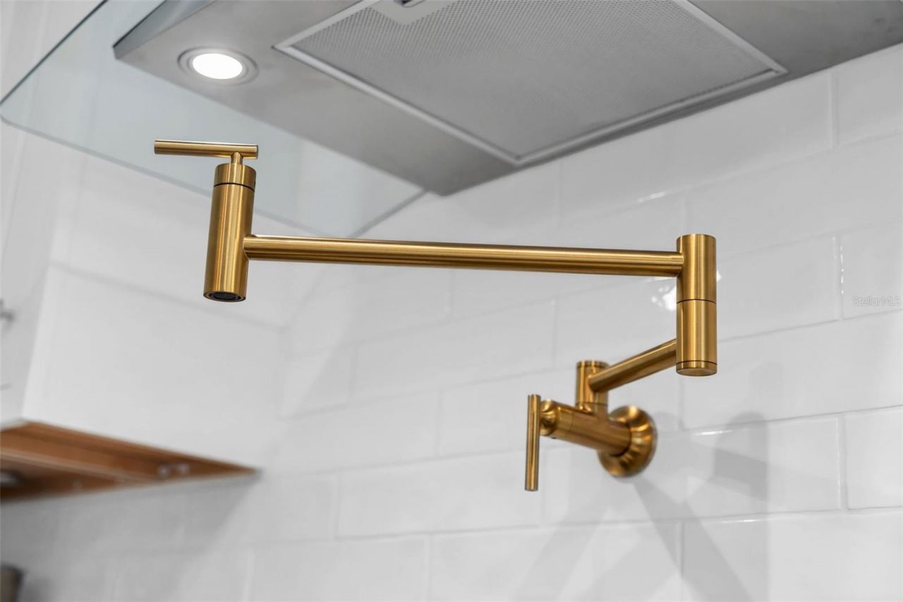 121 28th Avenue Ne, Saint Petersburg, FL 33704 Photo