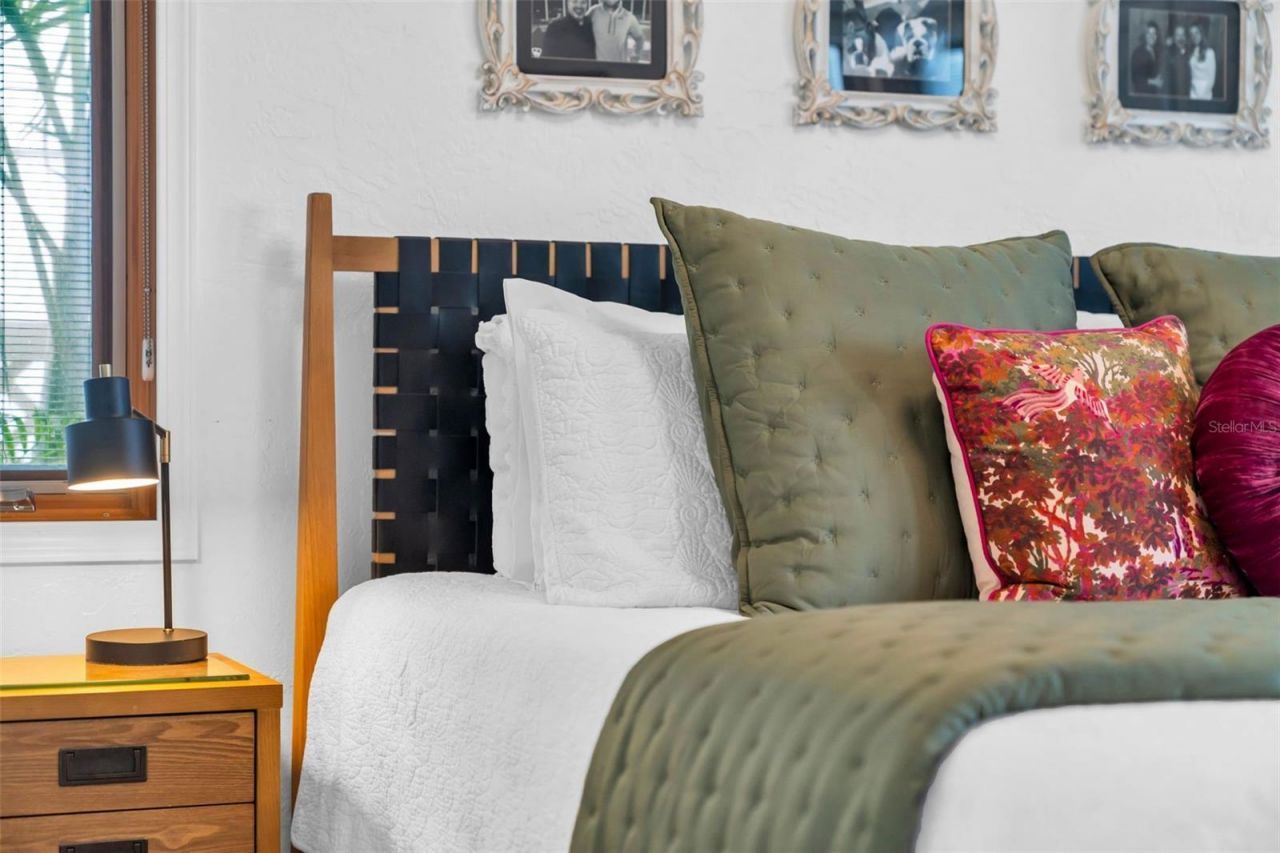 121 28th Avenue Ne, Saint Petersburg, FL 33704 Photo