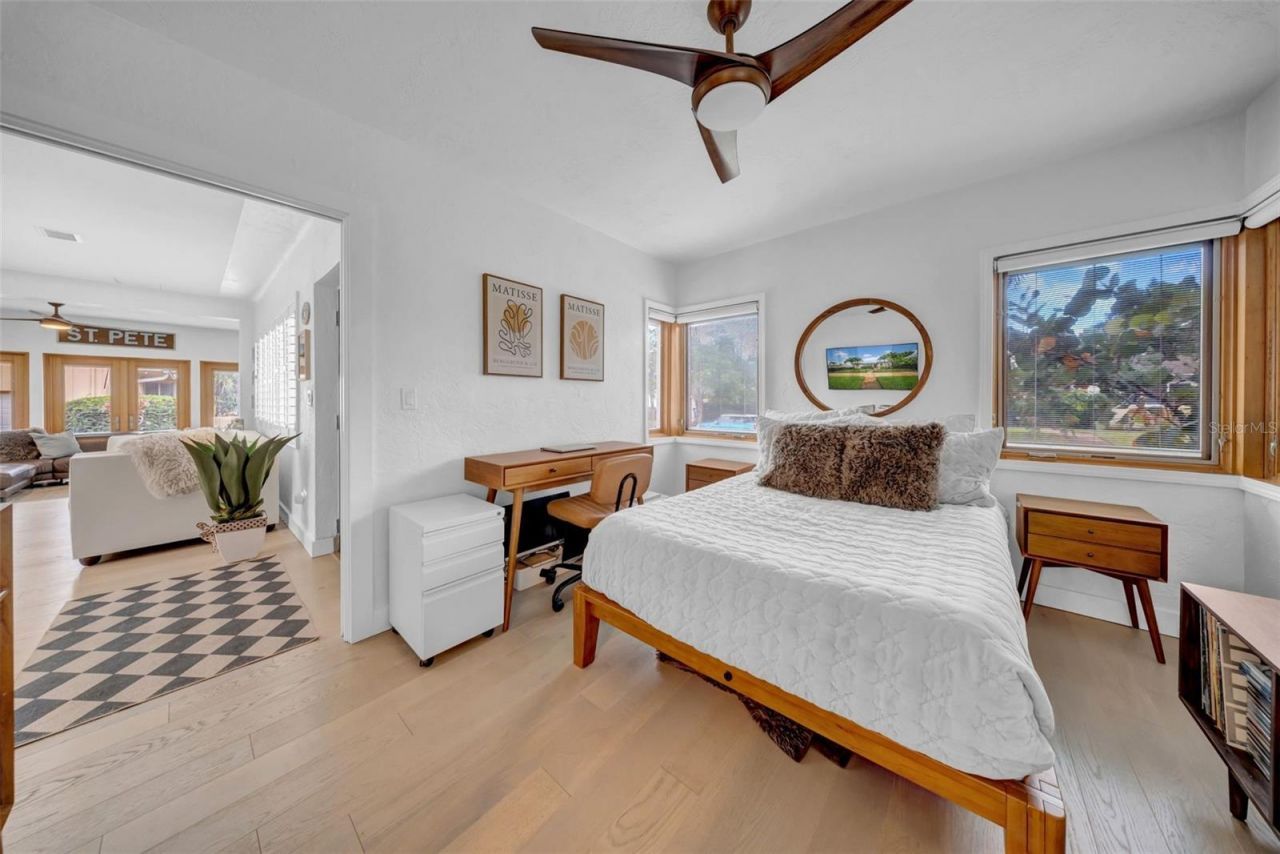 121 28th Avenue Ne, Saint Petersburg, FL 33704 Photo