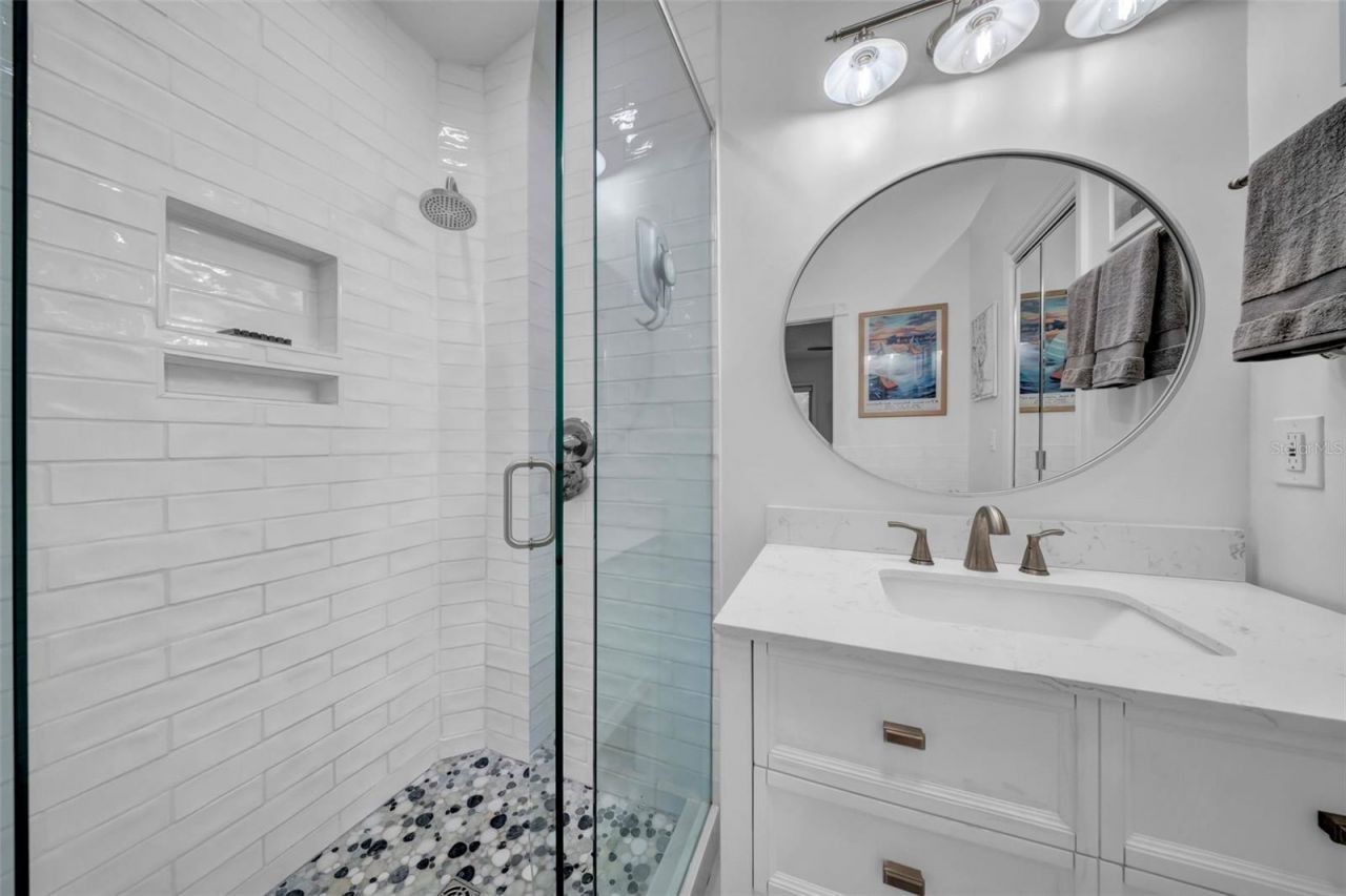 121 28th Avenue Ne, Saint Petersburg, FL 33704 Photo