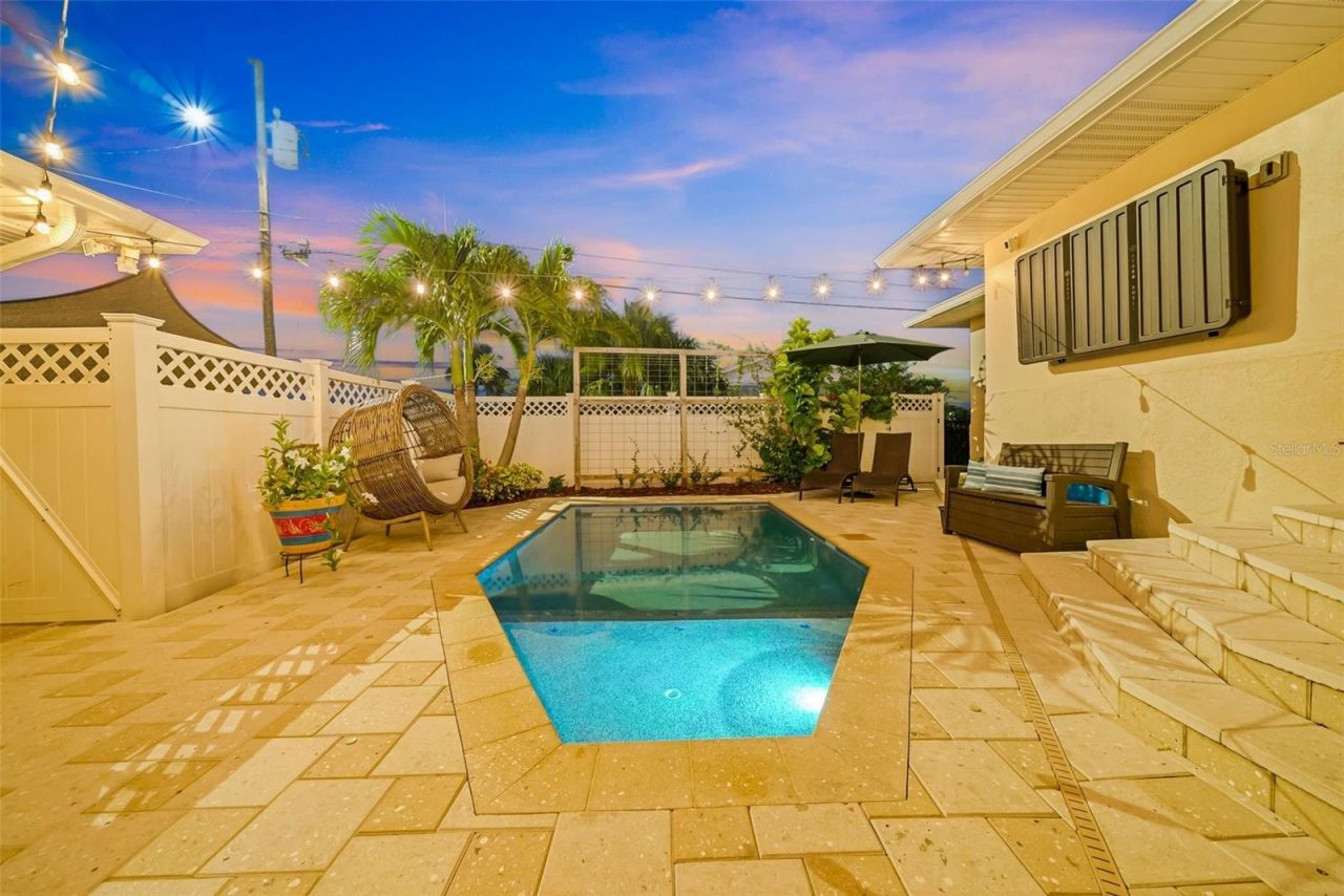 121 28th Avenue Ne, Saint Petersburg, FL 33704 Photo