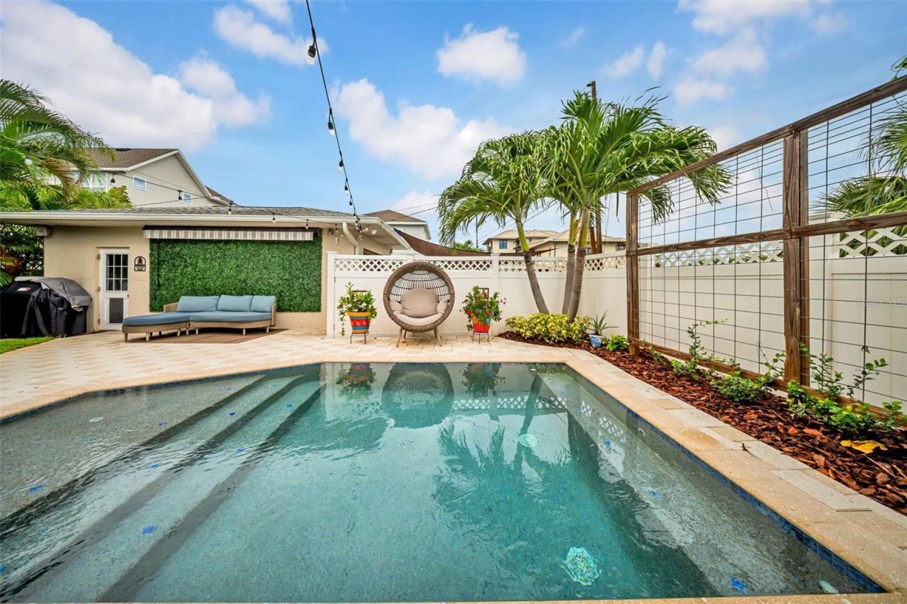 121 28th Avenue Ne, Saint Petersburg, FL 33704 Photo