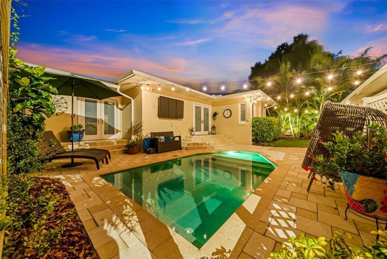 121 28th Avenue Ne, Saint Petersburg, FL 33704 Photo